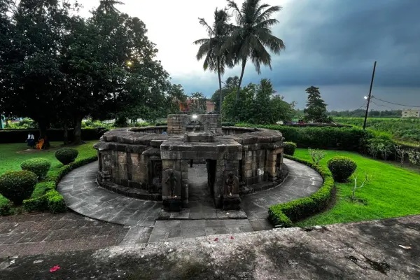 Chausath Yogini Temple, Hirapur – A Circle of Power and Silence